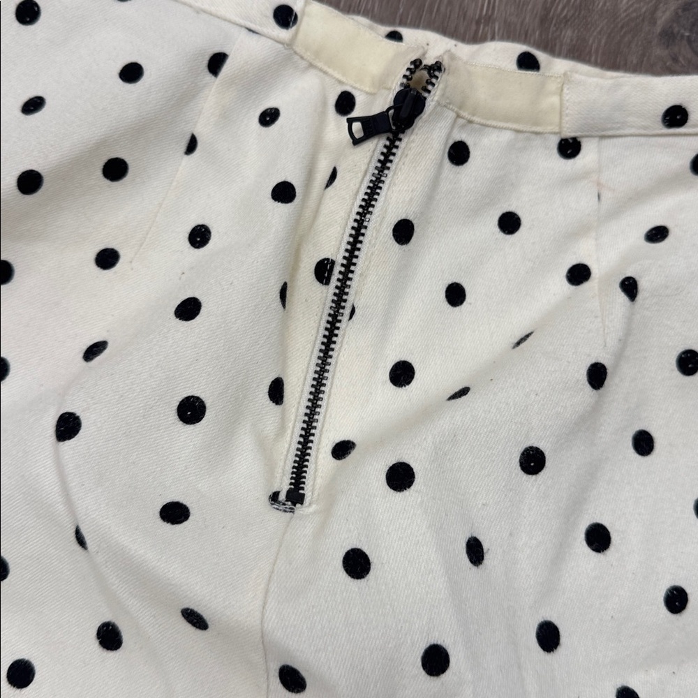Alice + Olivia Cream and Black Polka Dot set - Picture 8 of 9